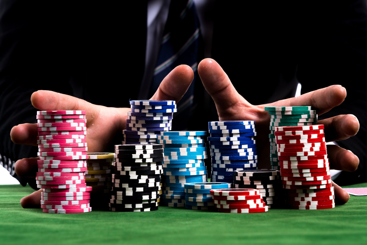 Luật chơi và cách chơi Poker Omaha cơ bản cho người mới